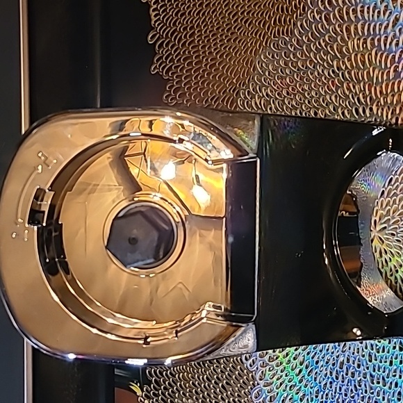 Yonanas DELUXE Soft Serve Dessert Maker with Expanded Recipe Book - Picture 10 of 16